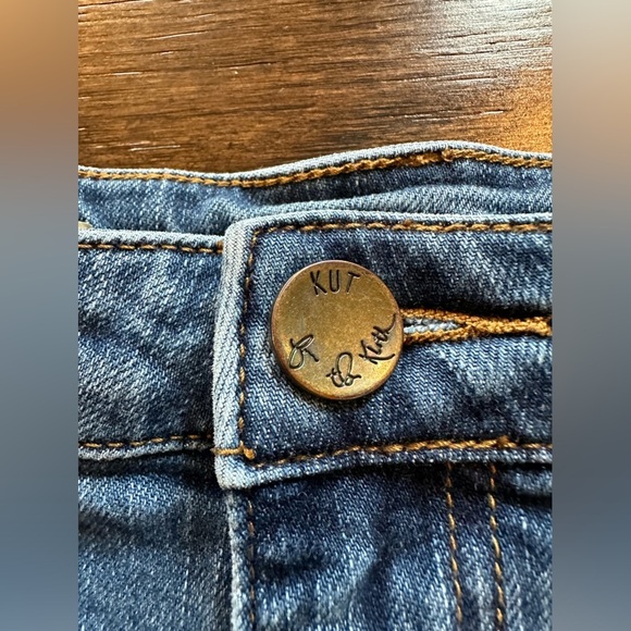 KUT Sophie Bermuda Distressed Denim Shorts- size 10 - Picture 6 of 7